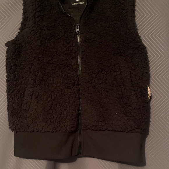 NEW-SO Heritage Emblem Cozy Sherpa Black Vest - Picture 11 of 12